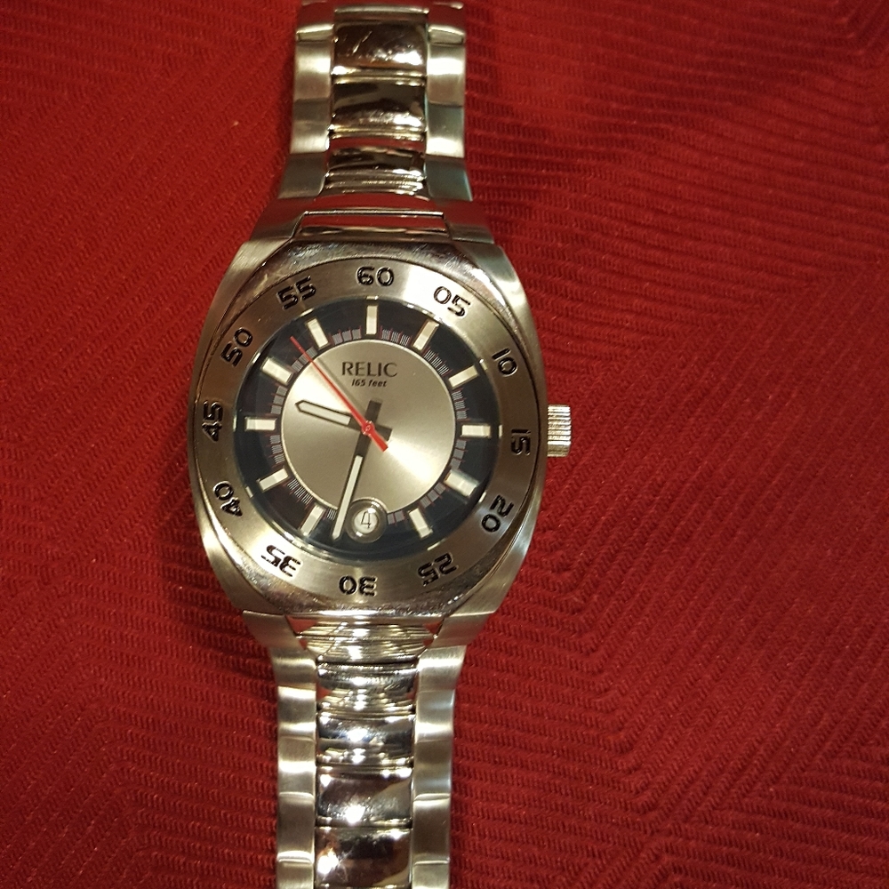 Watch - Picture 2 of 3